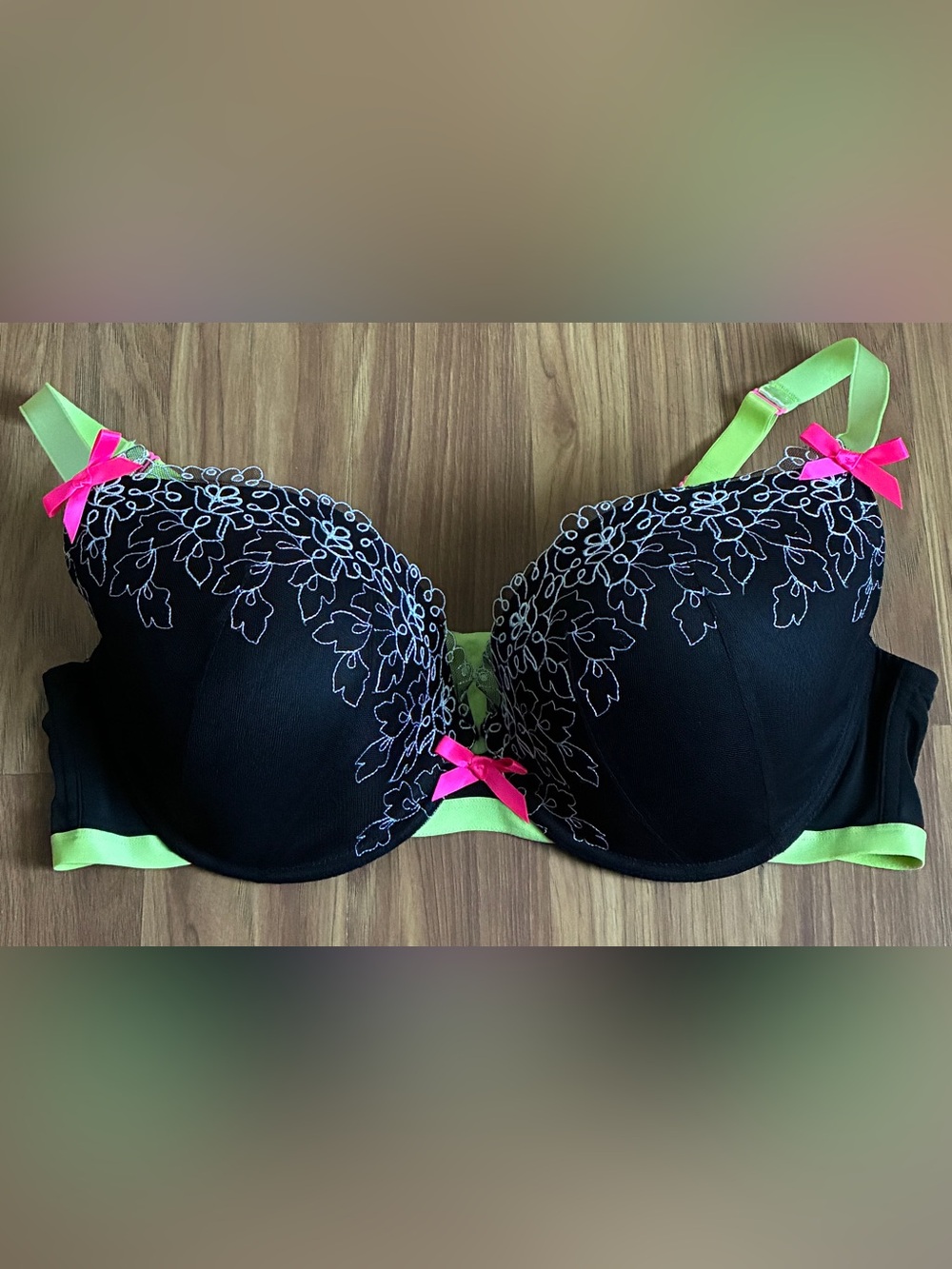 Cacique Lane Bryant Embroidered Full Coverage Bra Black Lime Pink Bows Size 44D